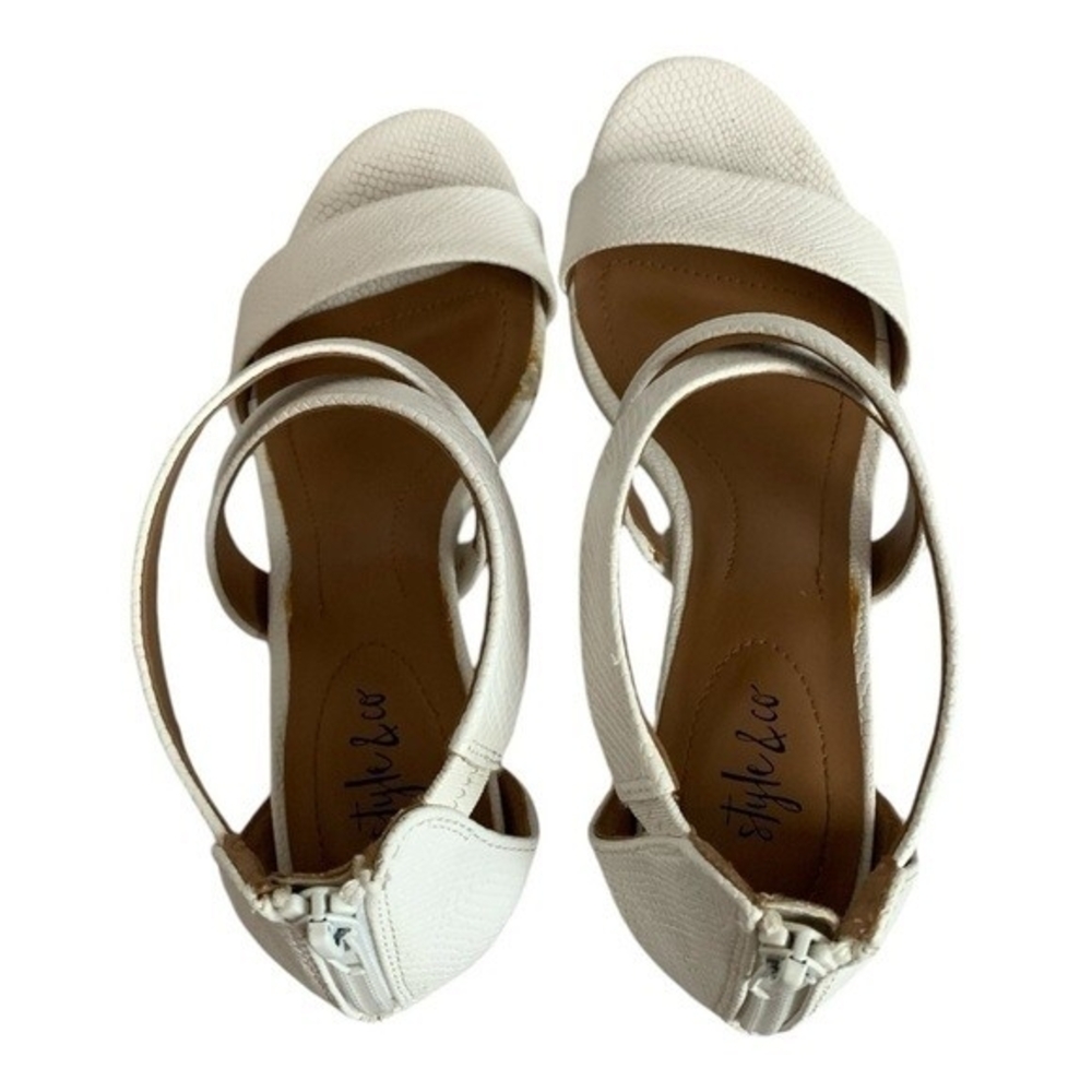Style & Co White Leatherette Low Heel Sandals Women's Shoes Size 5.5 Stiletto - Picture 7 of 9